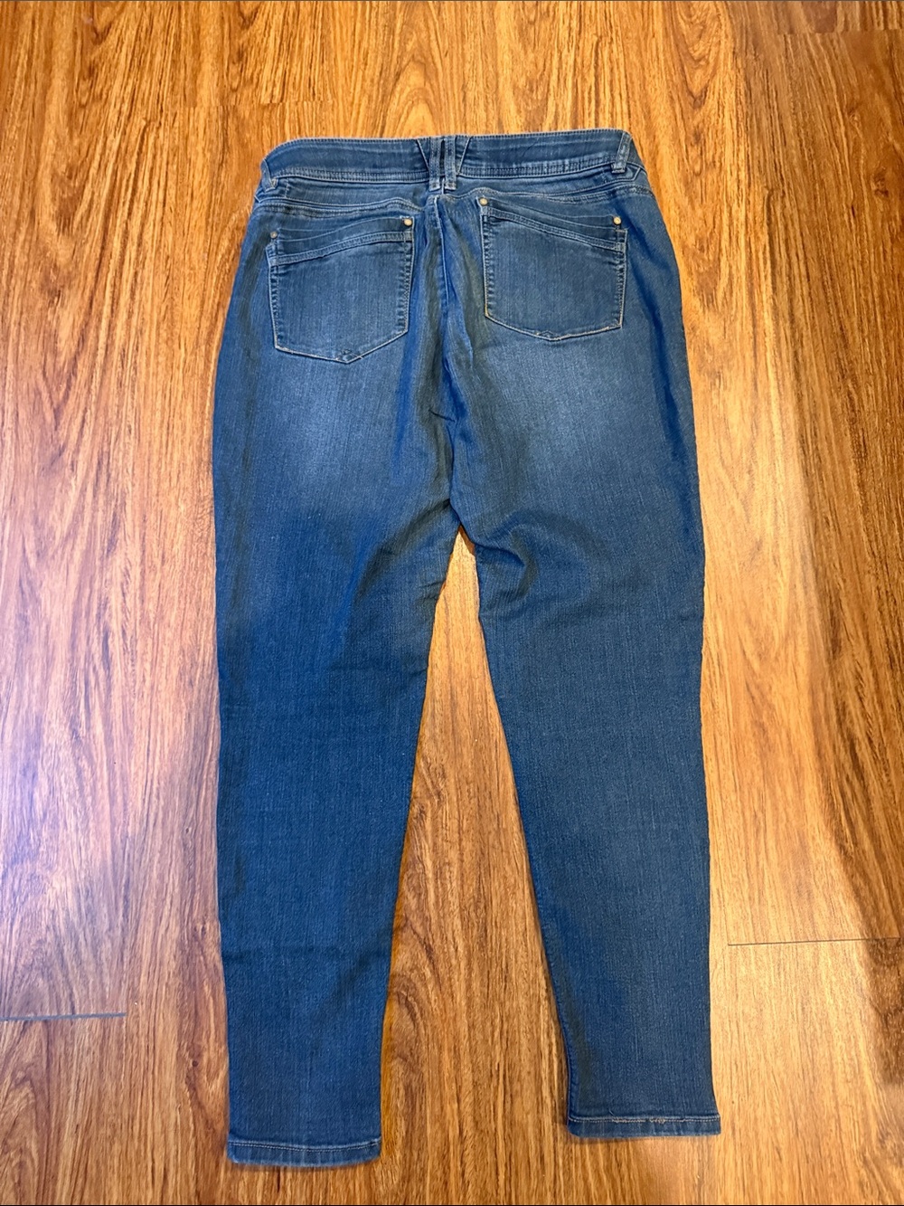 A lot of 2 Women’s Blue Denim Jeans - Classic Mid Wash size 14 - Picture 9 of 9
